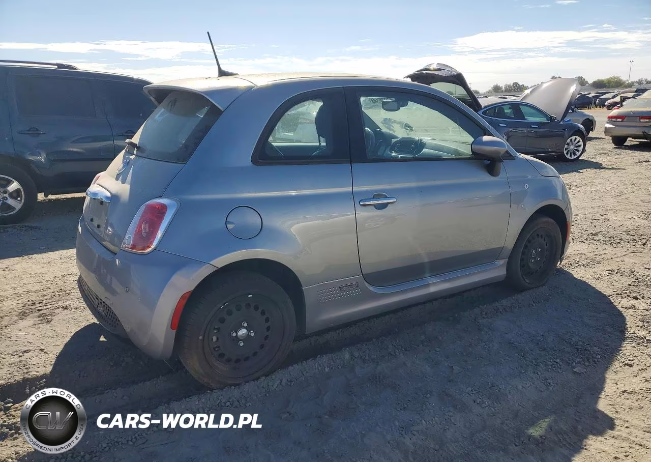 2017 Fiat 500E Battery Electric VIN:3C3CFFGE2HT586106 - 3