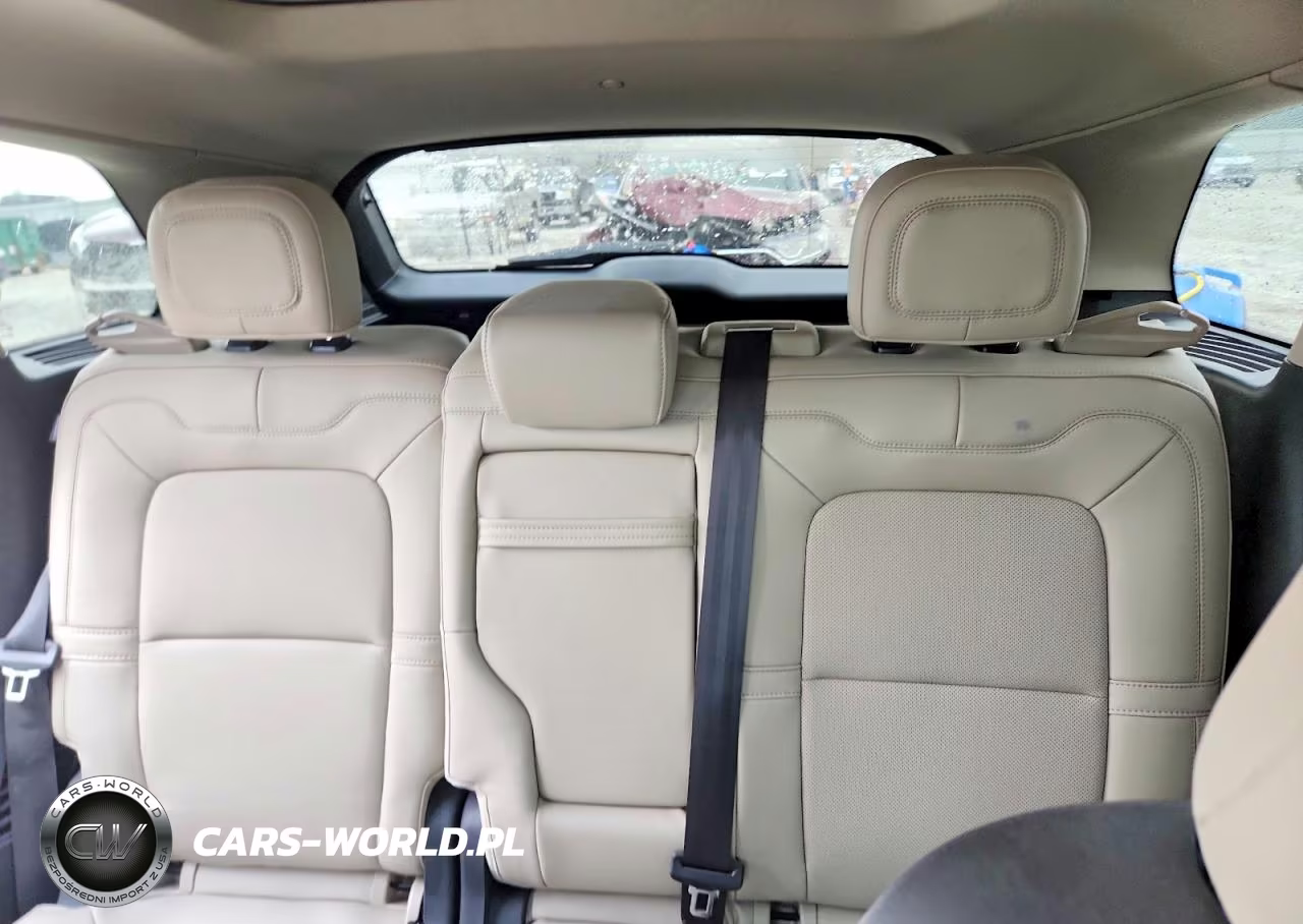 2026 Lincoln Corsair Premiere VIN:5LMCJ1DA5TUL08810 - 10