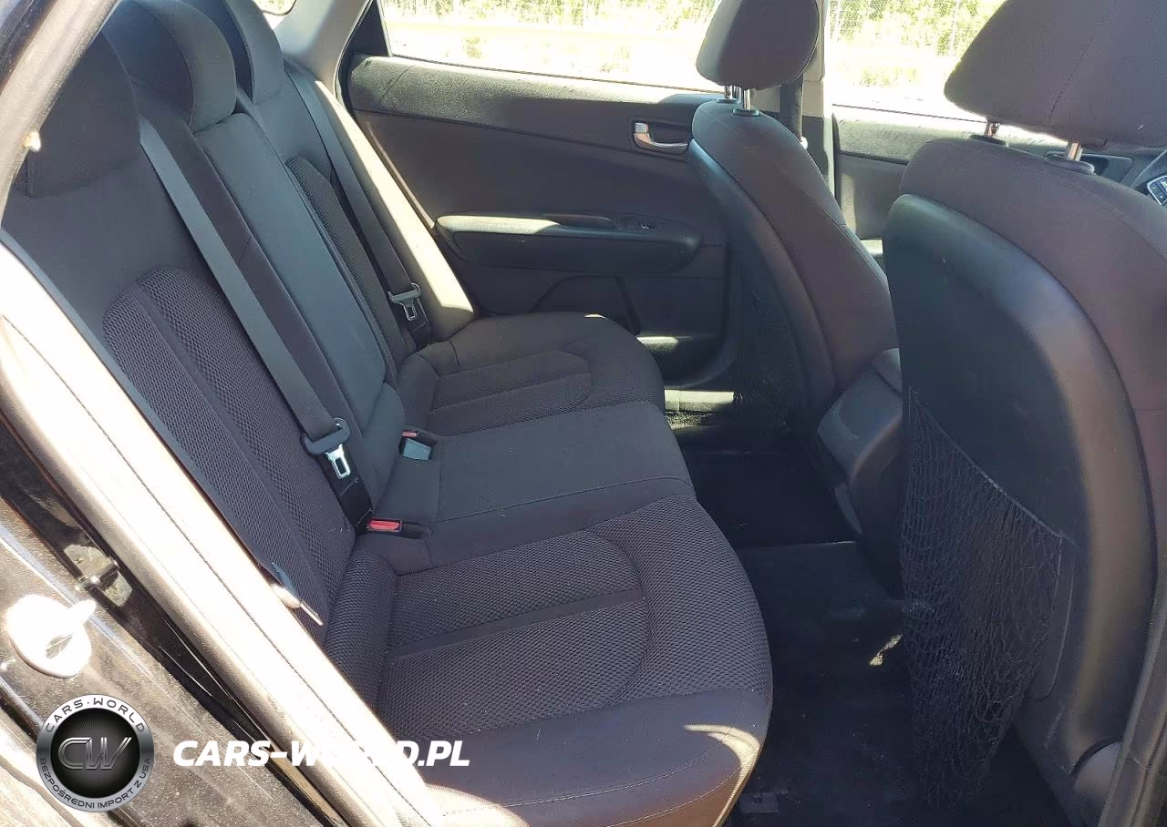 2019 Kia Optima Lx VIN:5XXGT4L32KG324829 - 10