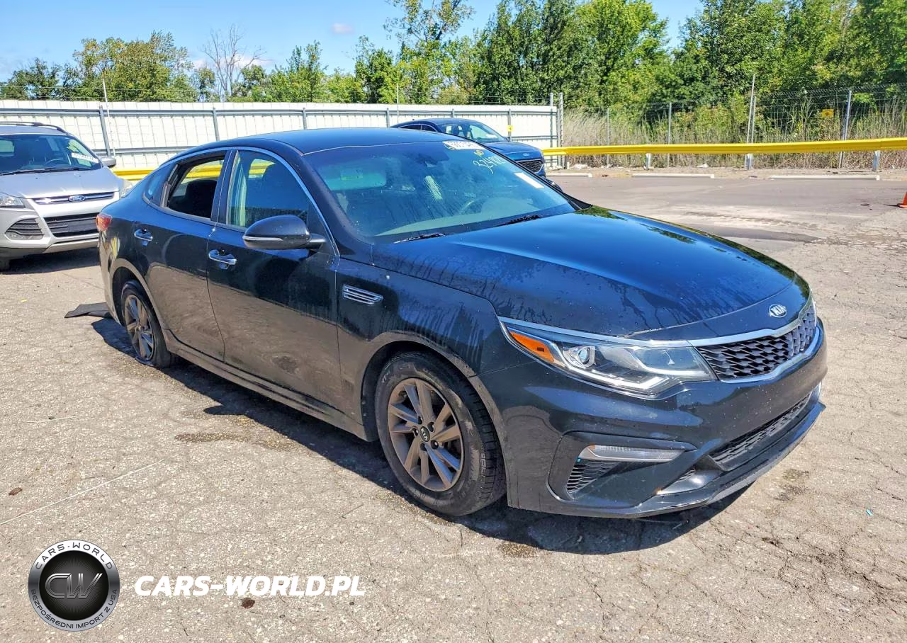 2019 Kia Optima Lx VIN:5XXGT4L32KG324829 - 4