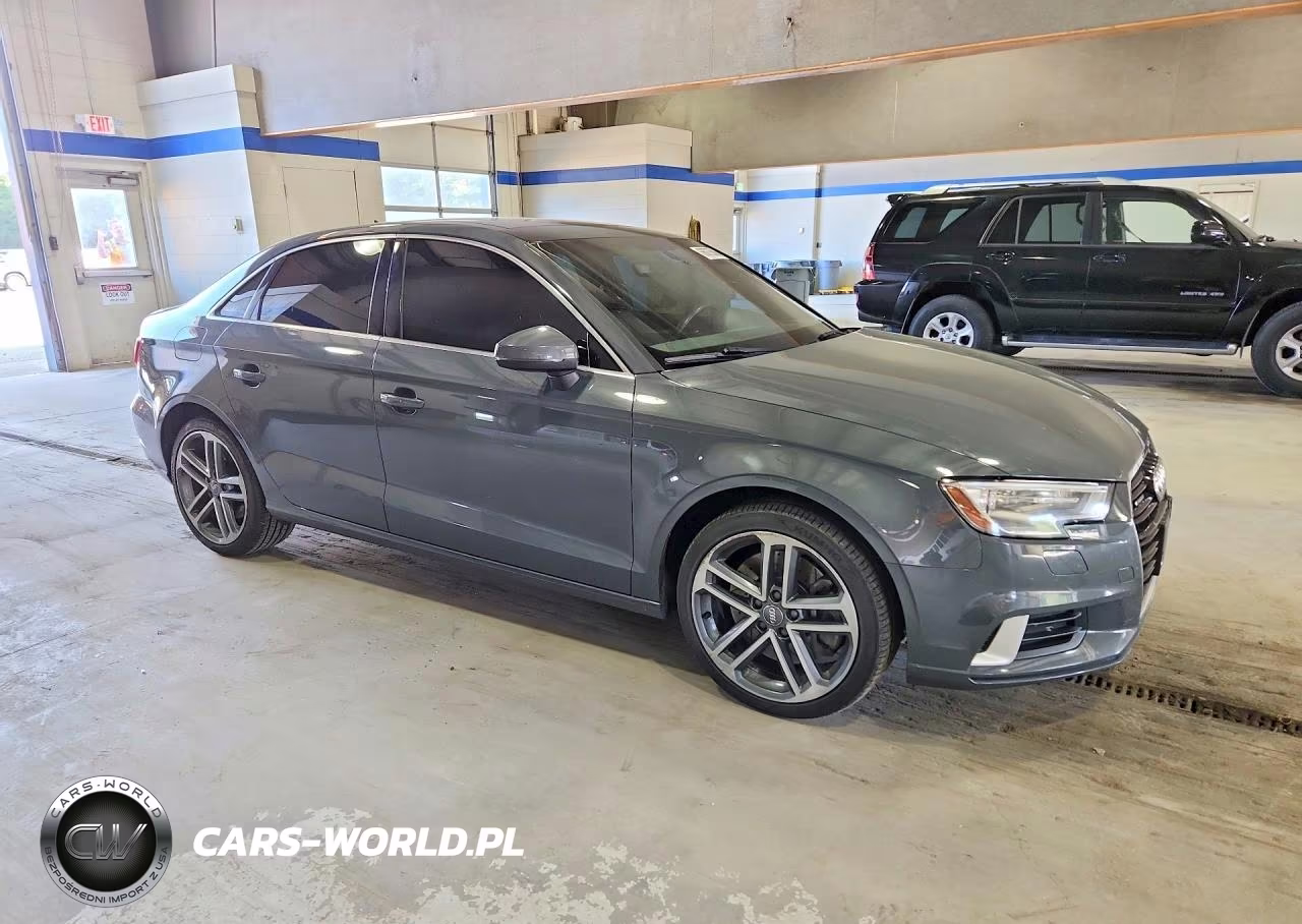 2019 Audi A3 Premium VIN:WAUBEGFF8KA119097 - 4