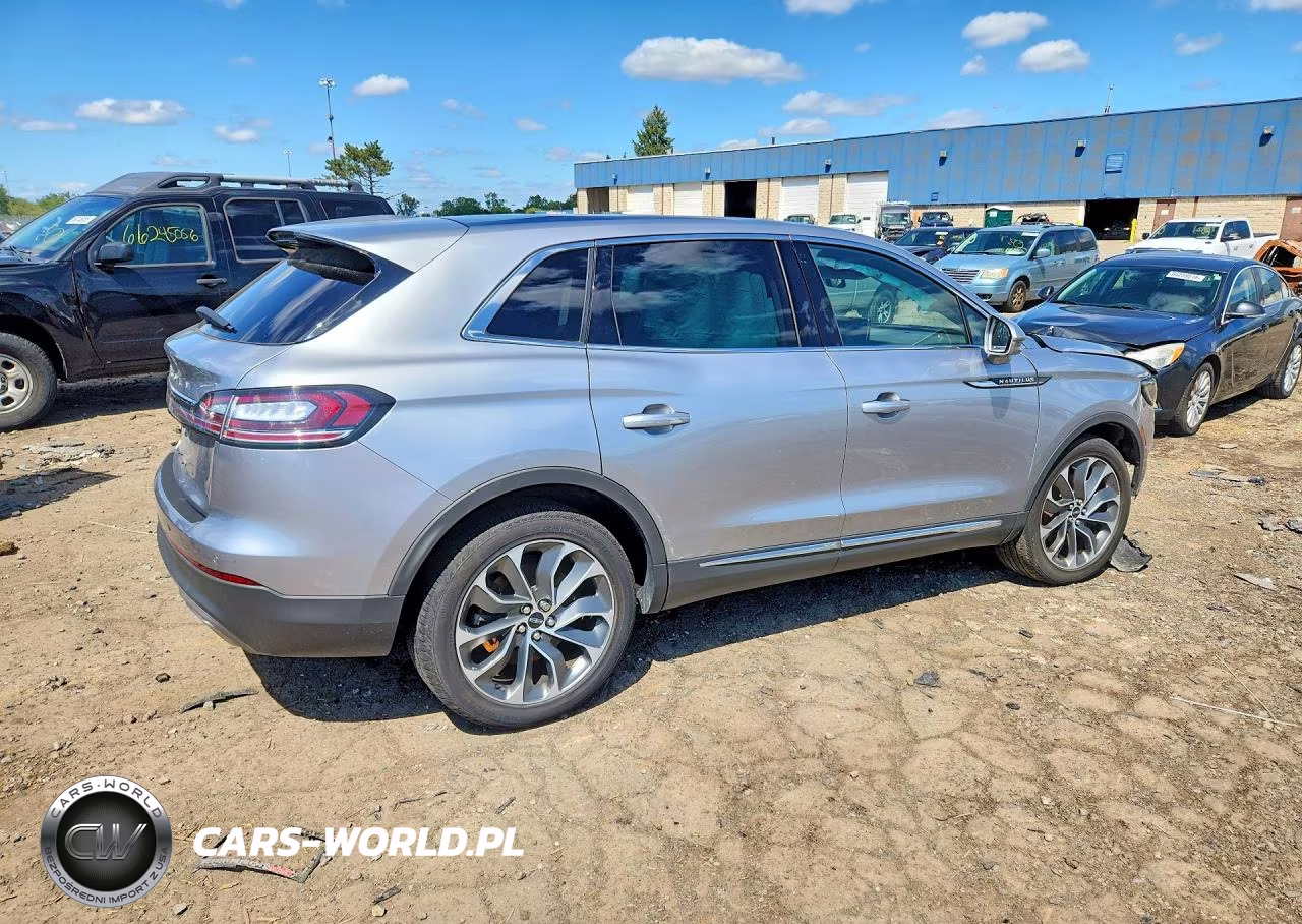 2022 Lincoln Nautilus Reserve VIN:2LMPJ8K94NBL07117 - 3