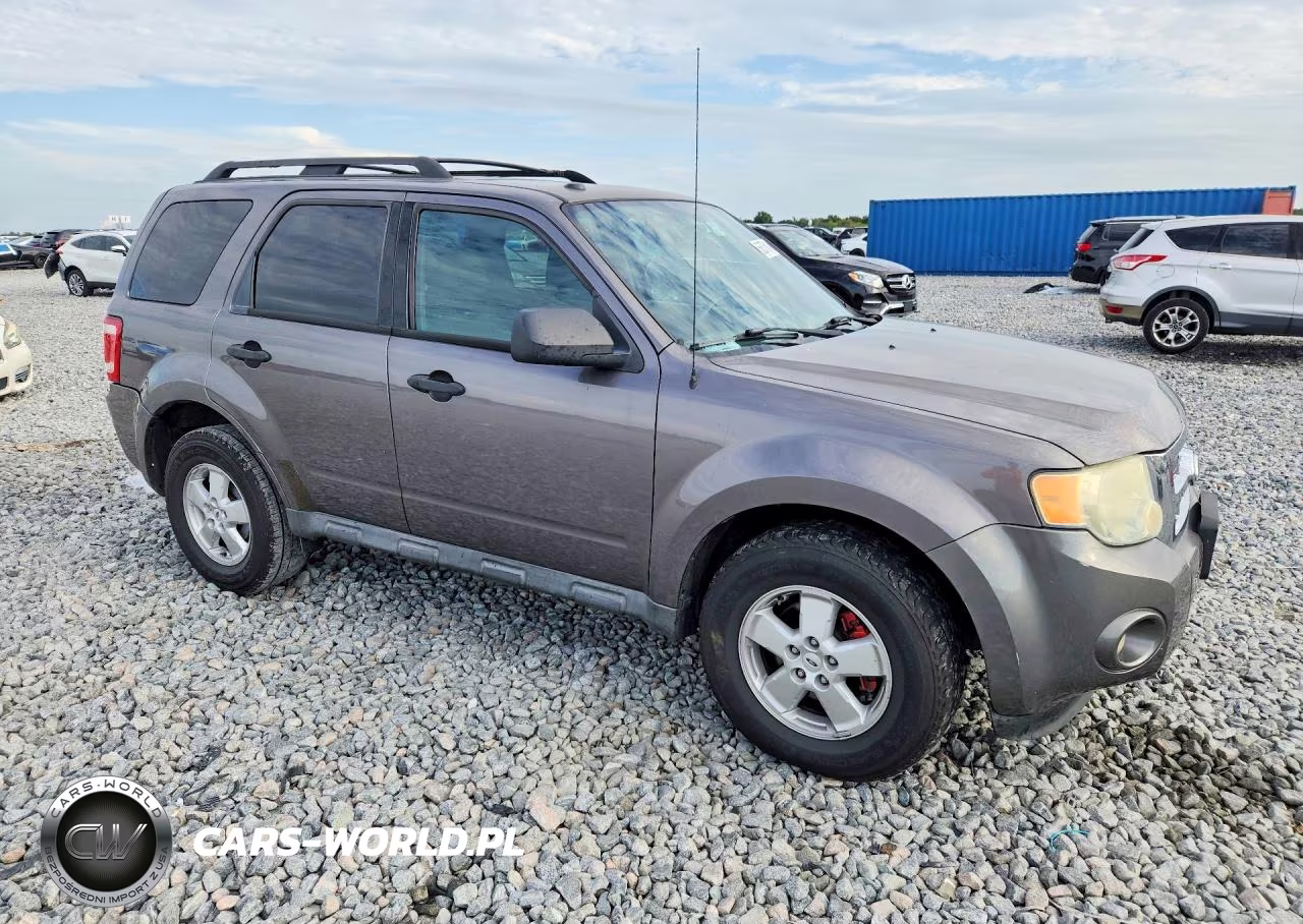 2010 Ford Escape Xlt VIN:1FMCU0D71AKB65453 - 4