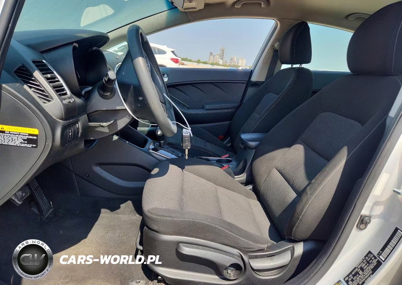 2017 Kia Forte Lx VIN:3KPFK4A73HE047422 - 7