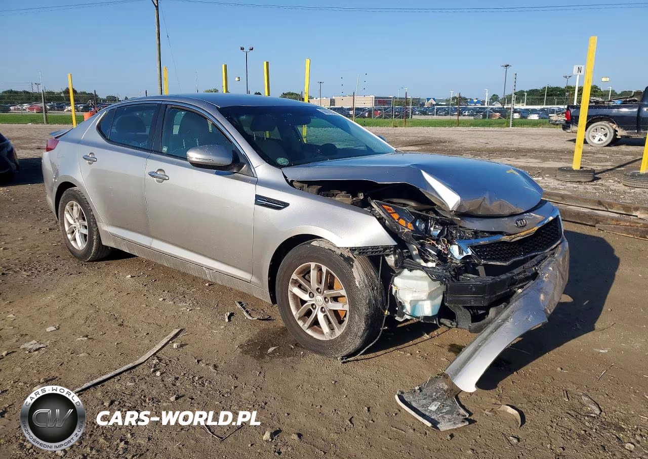 2013 Kia Optima Lx VIN:5XXGM4A72DG093906 - 4
