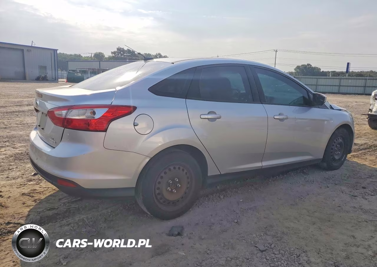 2013 Ford Focus Se VIN:1FADP3F24DL362172 - 3