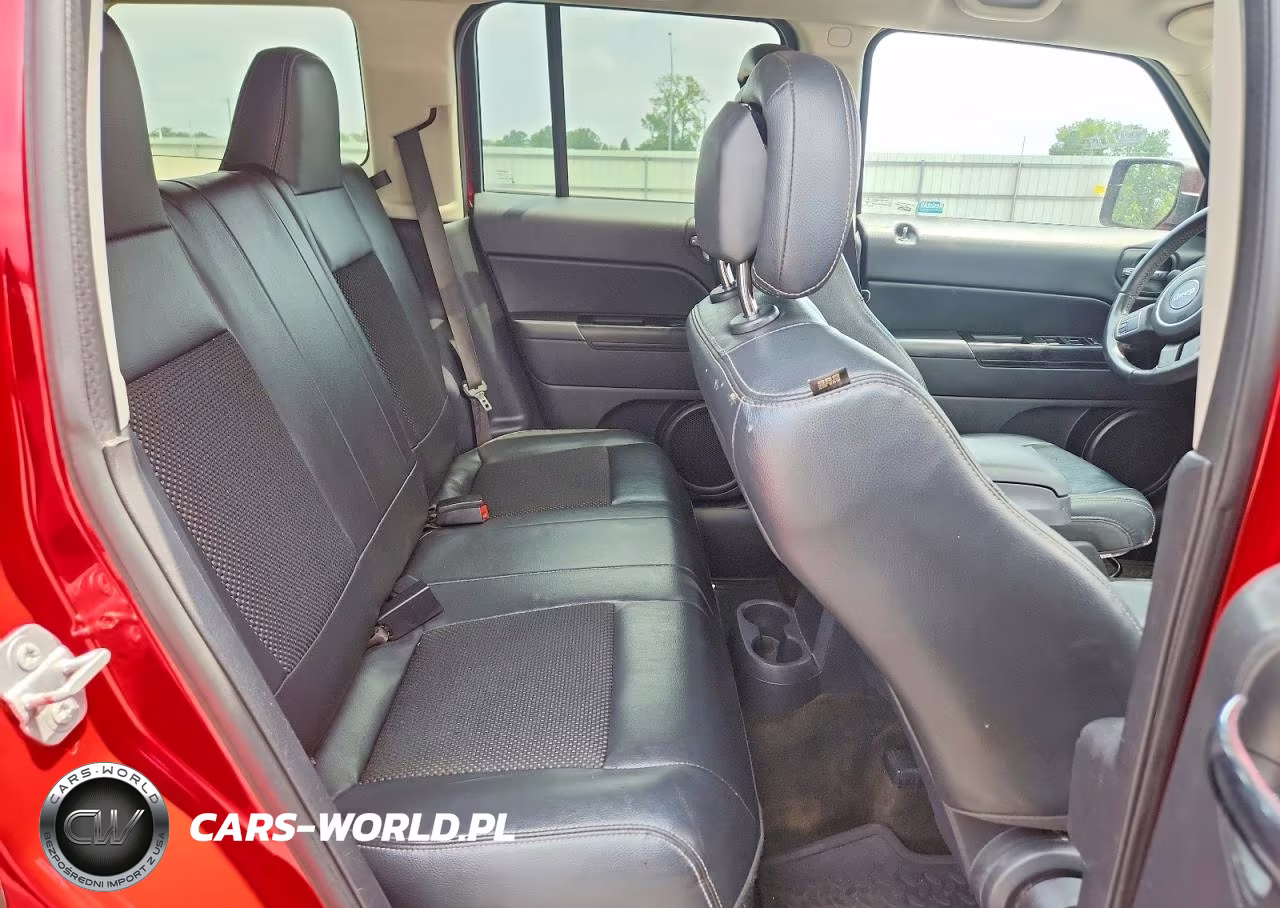 2016 Jeep Patriot Sport VIN:1C4NJRBB9GD786812 - 11