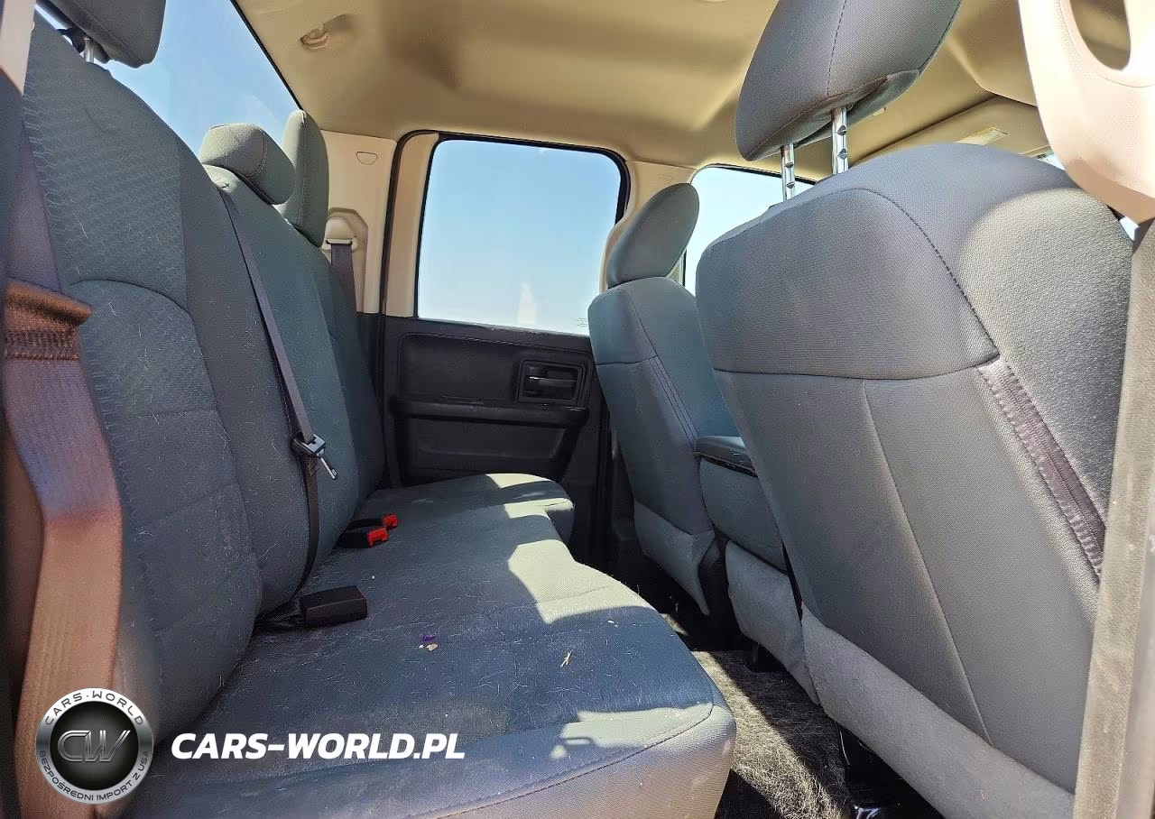2019 Ram 1500 Classic Tradesman VIN:1C6RR6FT0KS746450 - 10