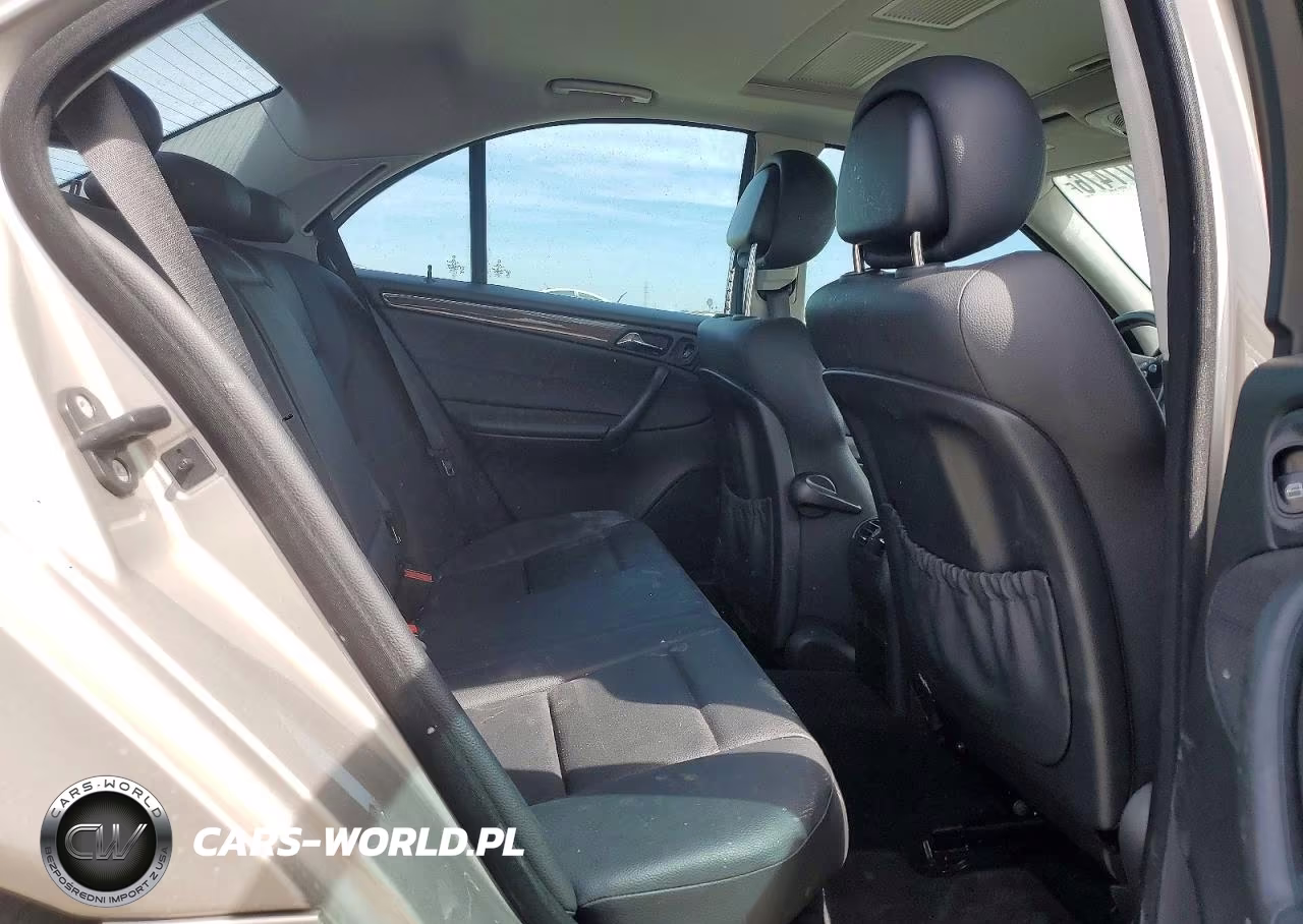 2007 Mercedes-Benz C 230 VIN:WDBRF52H47F904705 - 10