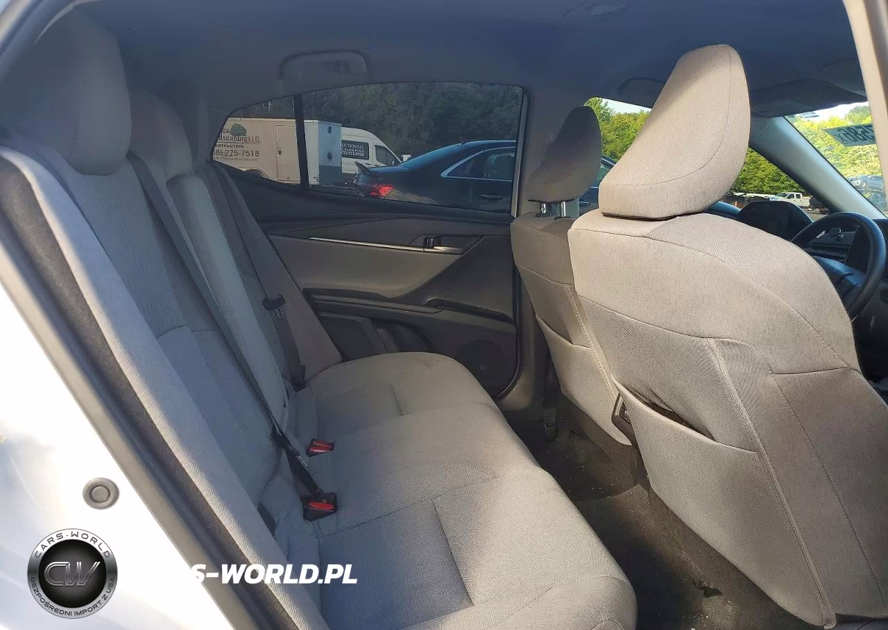 2026 Toyota Camry Le VIN:4T1DAACK9TU677722 - 10