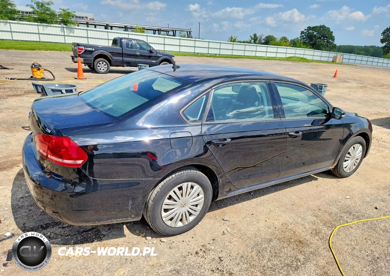 2014 Volkswagen Passat S VIN:1VWAS7A30EC111540 - 3