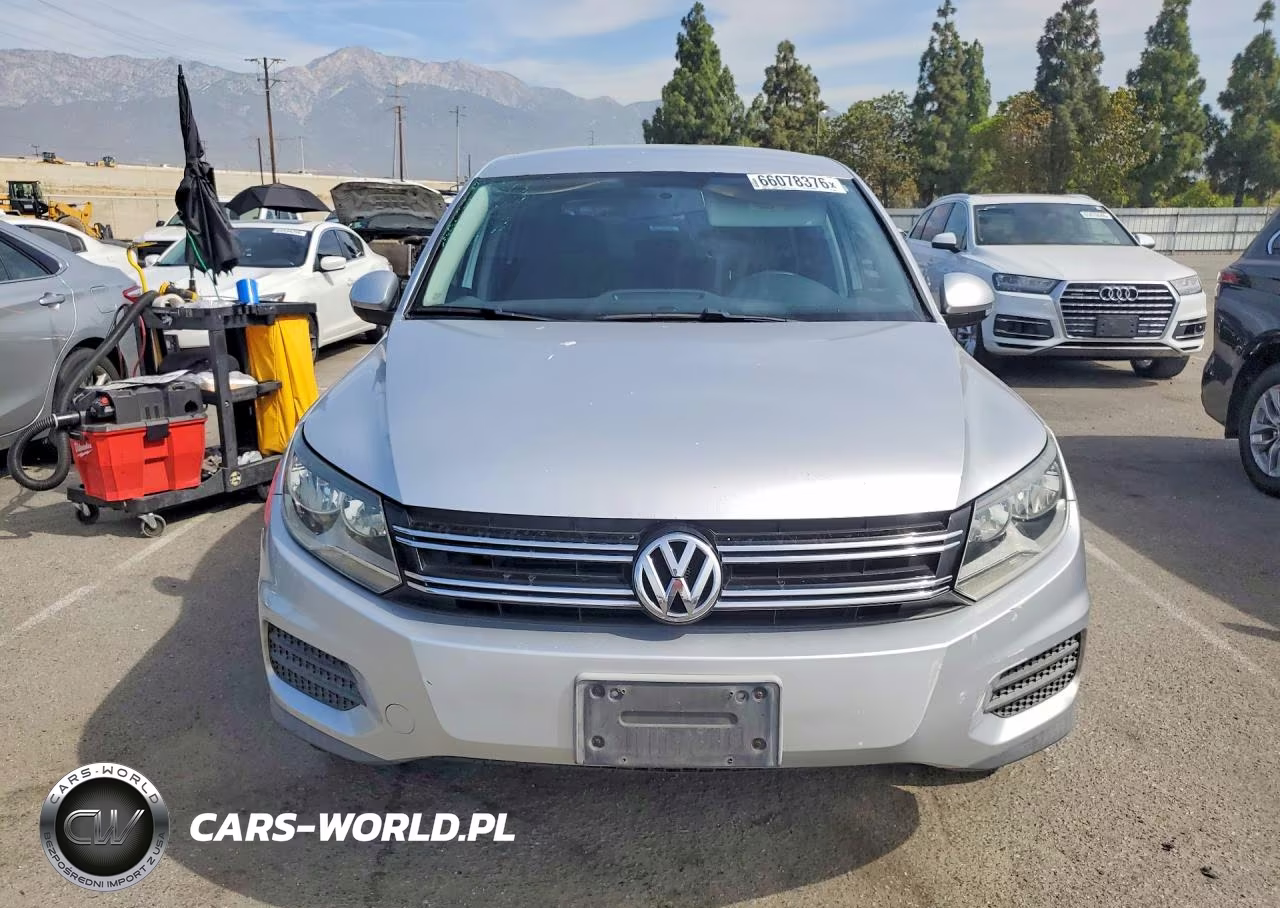 2012 Volkswagen Tiguan S VIN:WVGAV7AX3CW523469 - 5