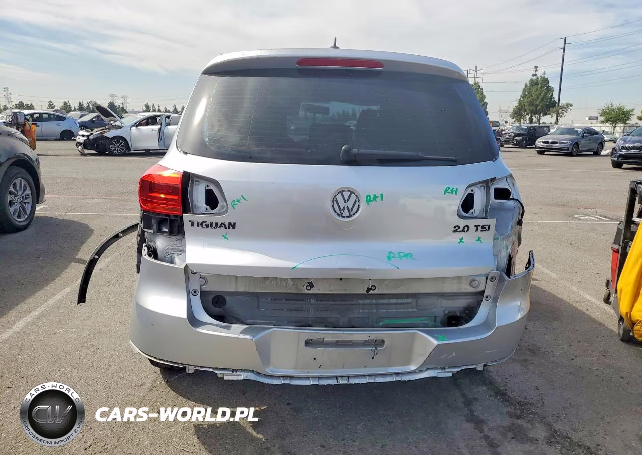 2012 Volkswagen Tiguan S VIN:WVGAV7AX3CW523469 - 6