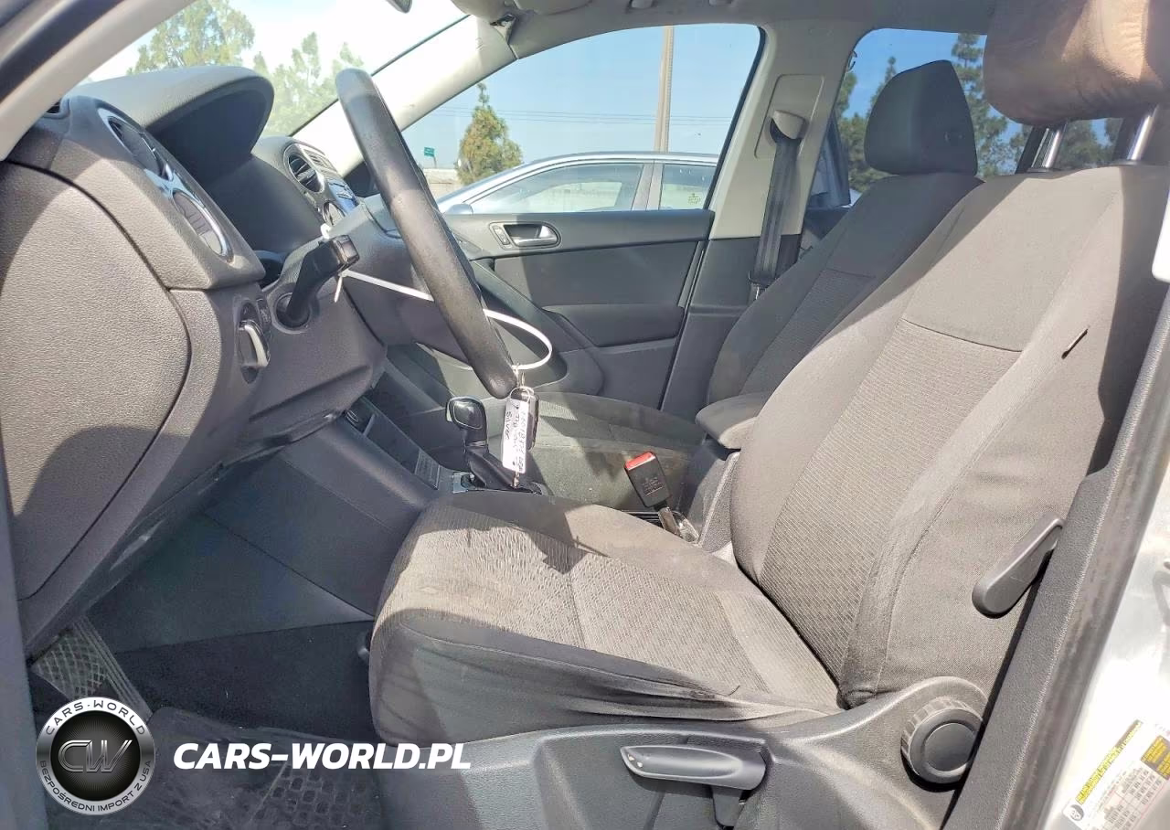 2012 Volkswagen Tiguan S VIN:WVGAV7AX3CW523469 - 7
