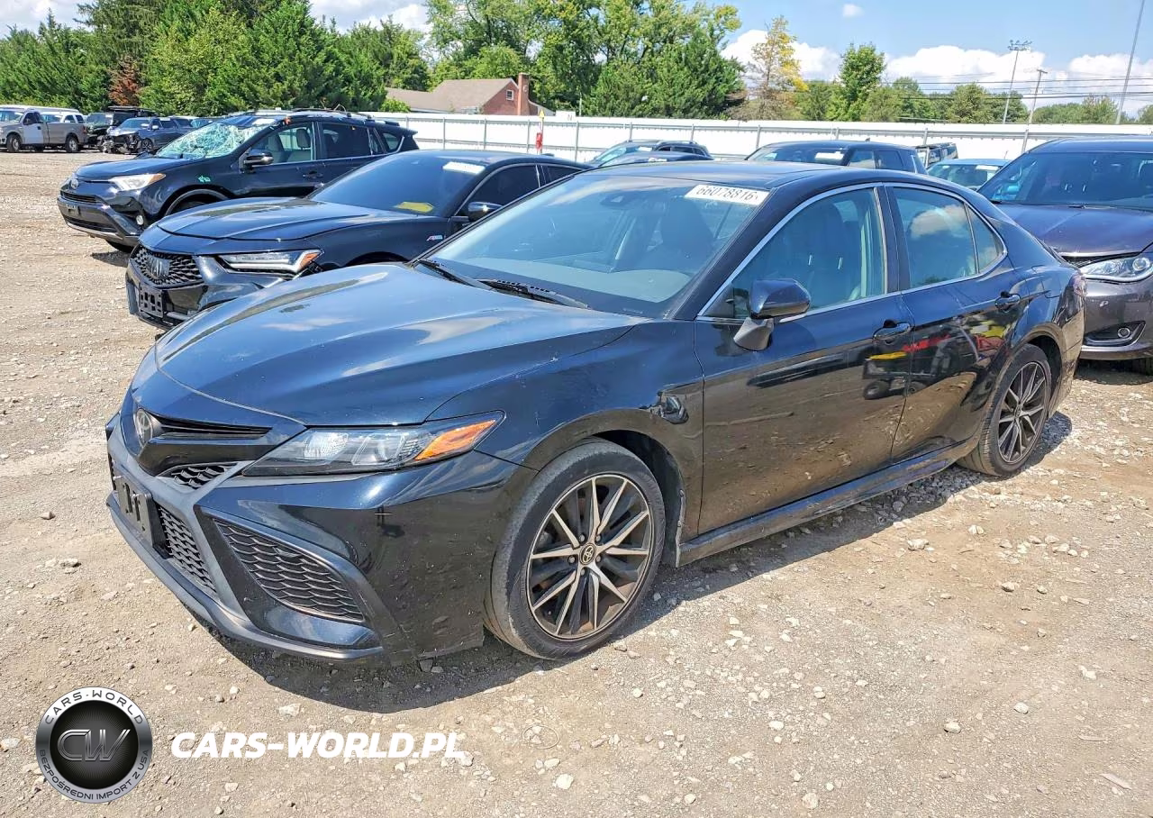 2021 Toyota Camry Se – zdjęcie 1 z 12