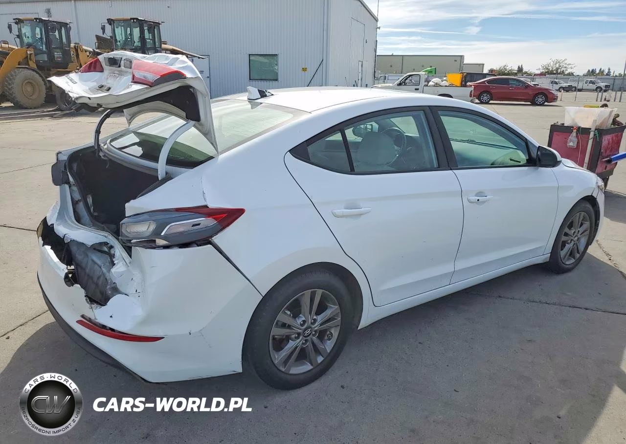 2018 Hyundai Elantra Value Edition VIN:5NPD84LF2JH267226 - 3
