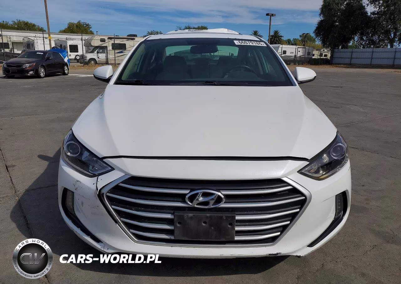 2018 Hyundai Elantra Value Edition VIN:5NPD84LF2JH267226 - 5