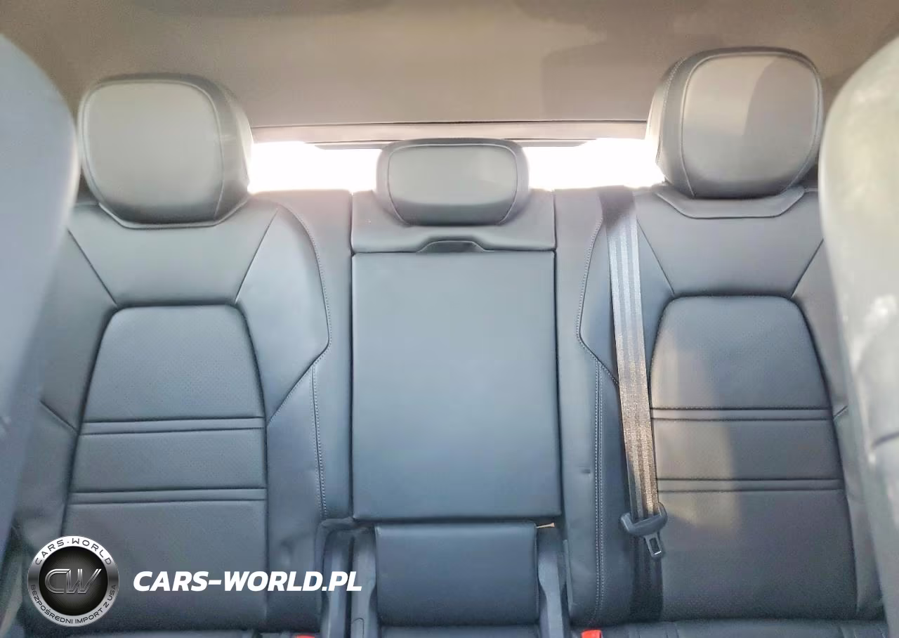 2022 Porsche Cayenne E Hybrid Coupe VIN:WP1BE2AY8NDA51058 - 10