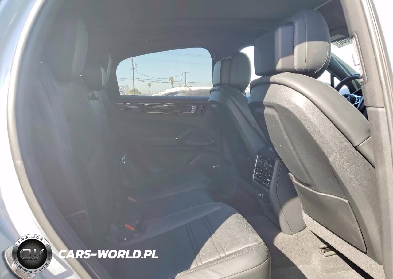 2022 Porsche Cayenne E Hybrid Coupe VIN:WP1BE2AY8NDA51058 - 11