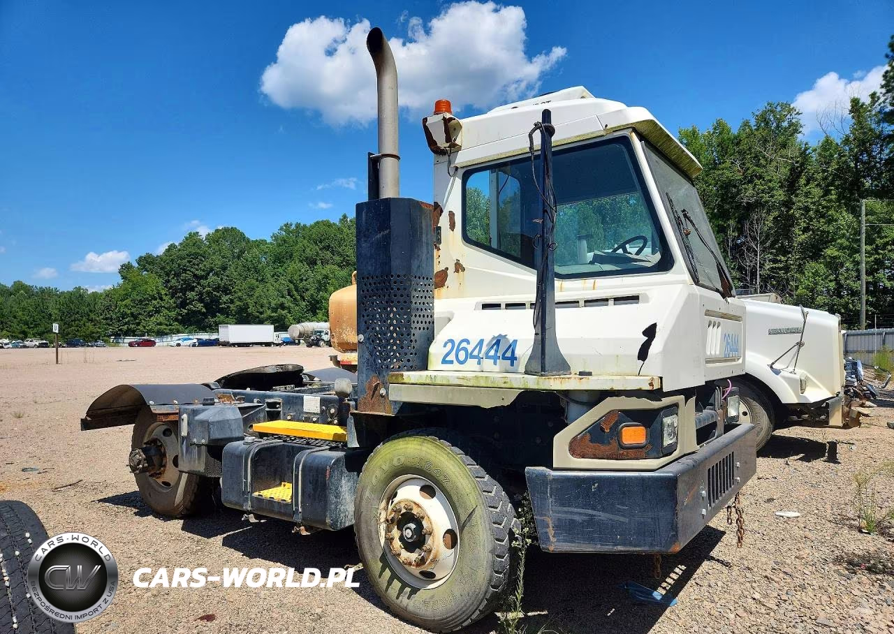 2016 Kalmar Ottawa 4X2 Yard Truck VIN:340599 - 4