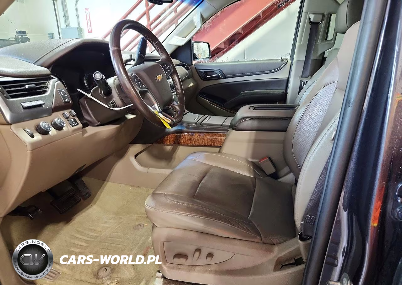2017 Chevrolet Suburban K1500 Premier VIN:1GNSKJKC9HR159663 - 7