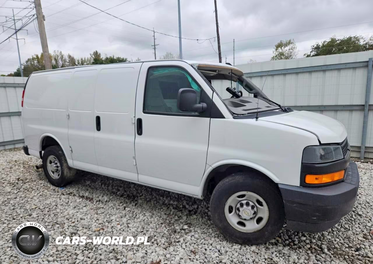 2023 Chevrolet Express G2500 VIN:1GCWGAFPXP1245019 - 4
