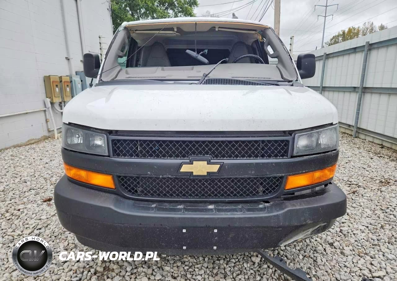2023 Chevrolet Express G2500 VIN:1GCWGAFPXP1245019 - 5