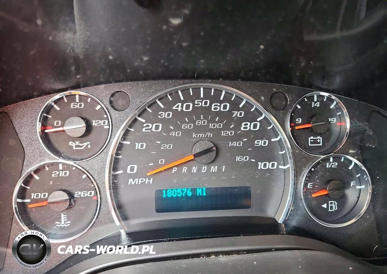 2023 Chevrolet Express G2500 VIN:1GCWGAFPXP1245019 - 9