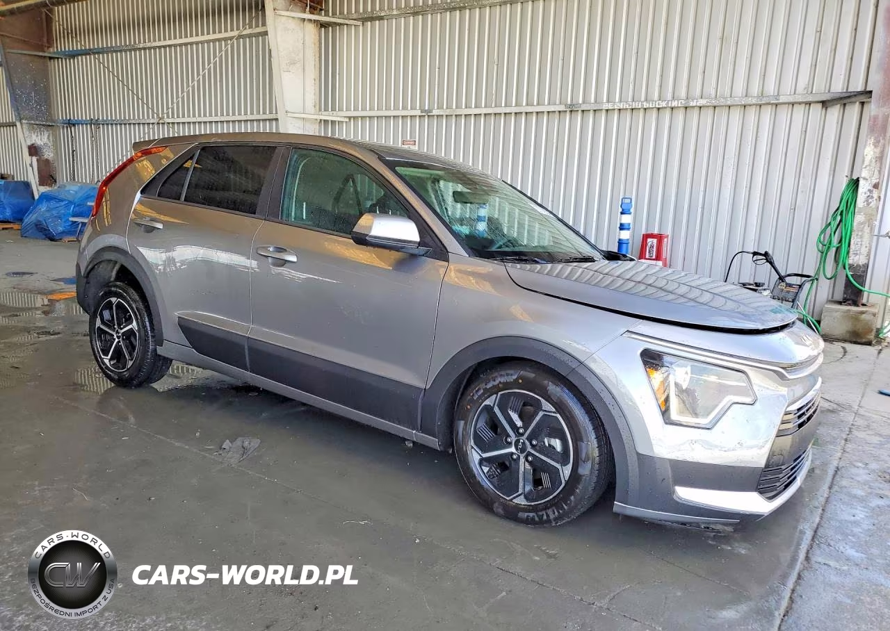 2026 Kia Niro Lx VIN:KNDCP3LE4T5323461 - 4