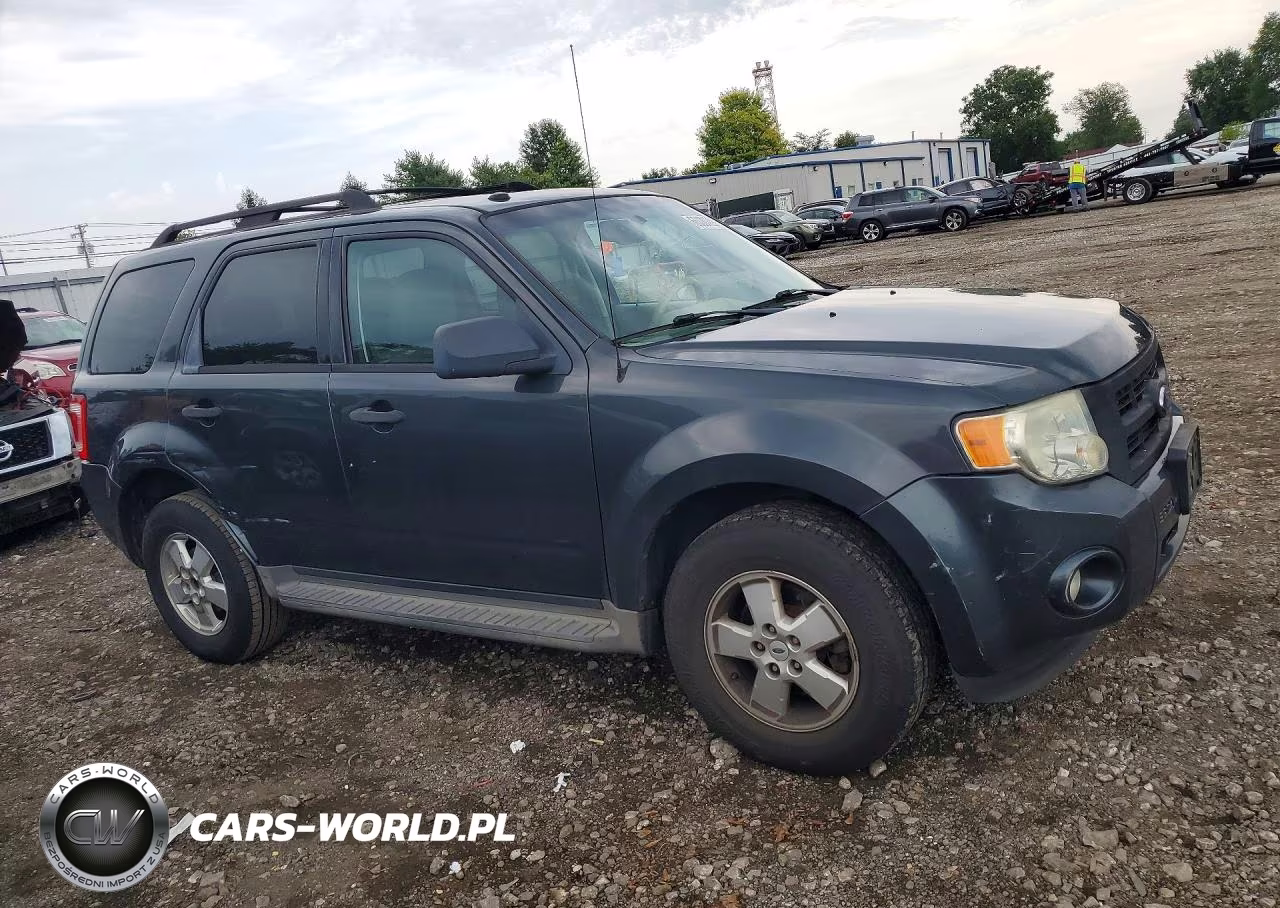 2009 Ford Escape Xlt VIN:1FMCU03759KB79210 - 4