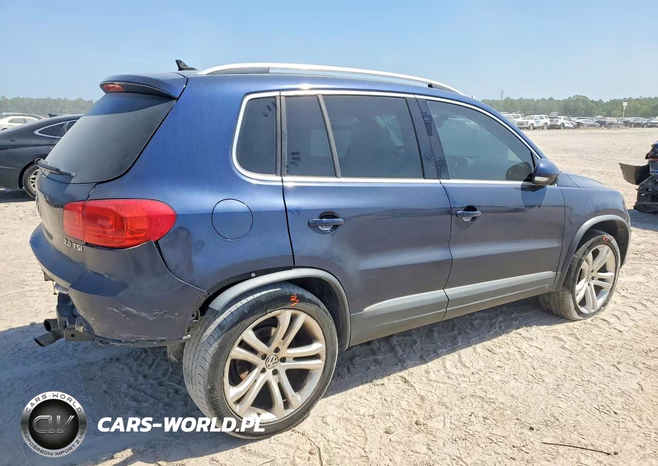 2012 Volkswagen Tiguan S VIN:WVGAV7AXXCW555982 - 3