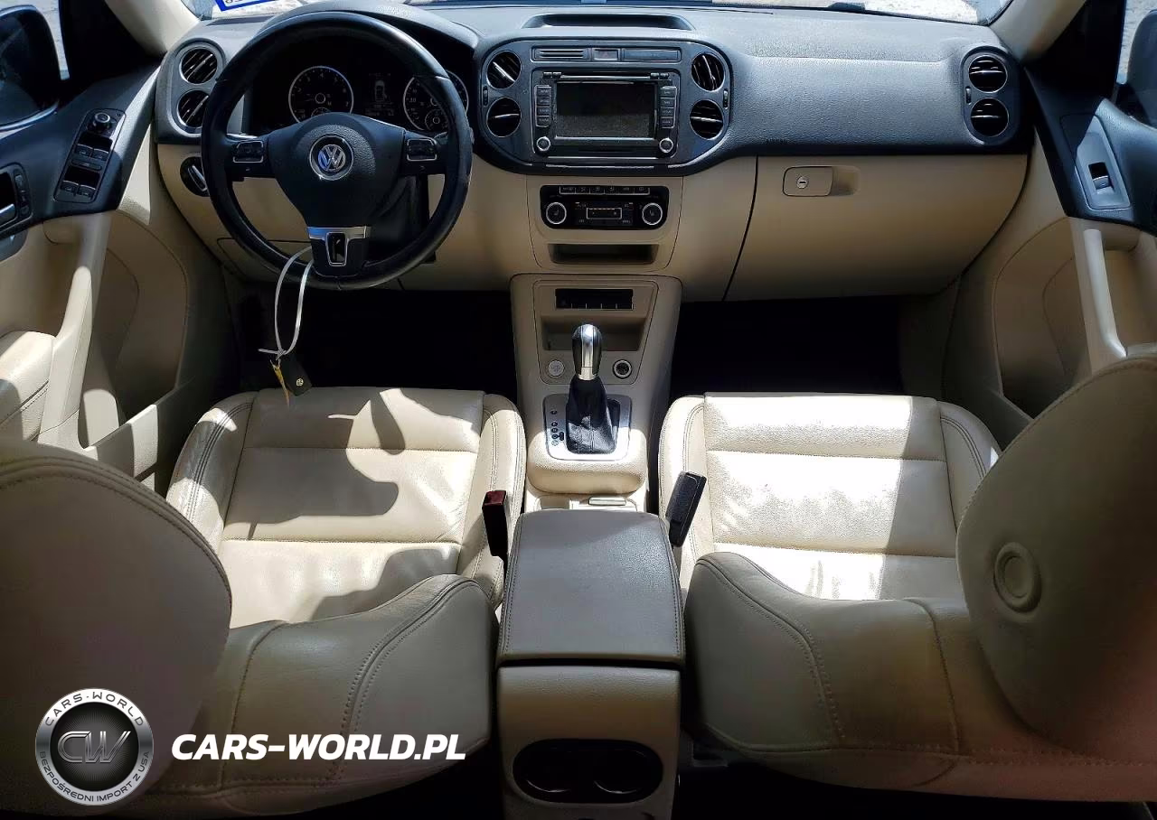 2012 Volkswagen Tiguan S VIN:WVGAV7AXXCW555982 - 8