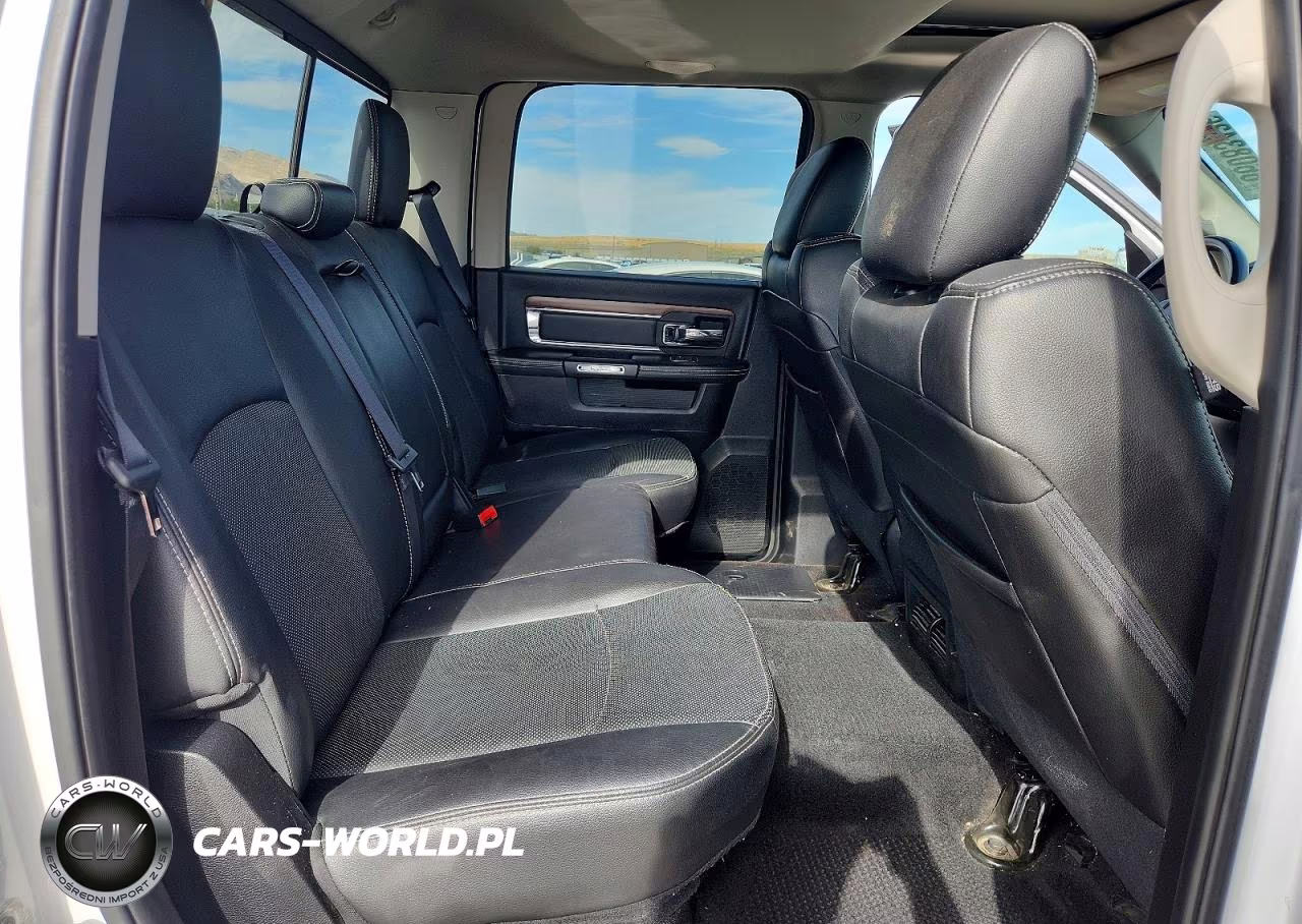 2016 Ram 1500 Laramie VIN:1C6RR7NT7GS234439 - 10