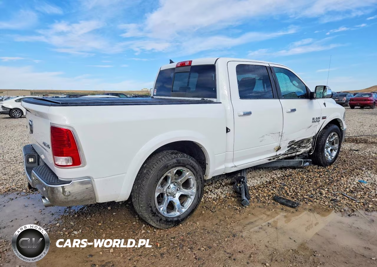 2016 Ram 1500 Laramie VIN:1C6RR7NT7GS234439 - 3