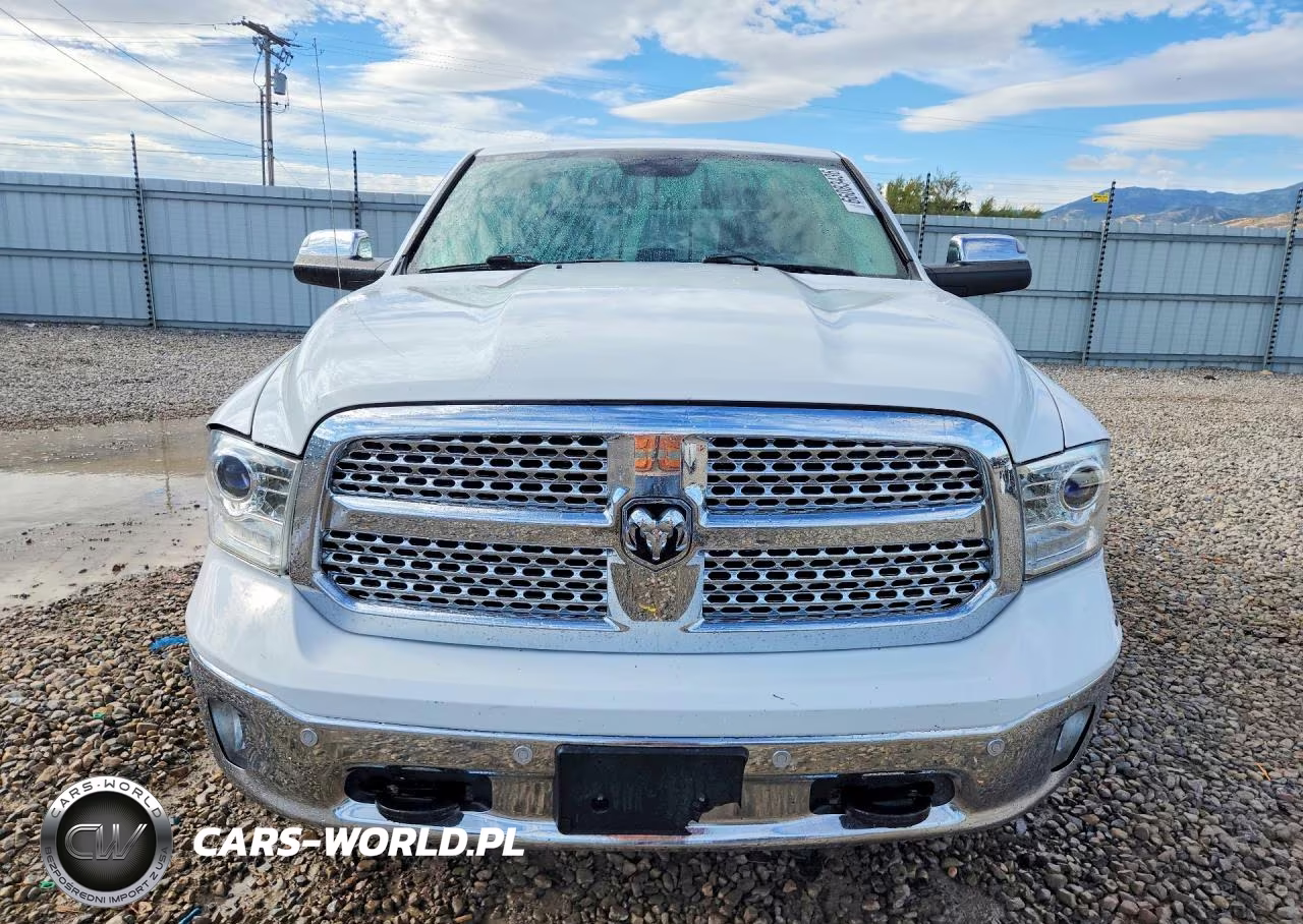 2016 Ram 1500 Laramie VIN:1C6RR7NT7GS234439 - 5