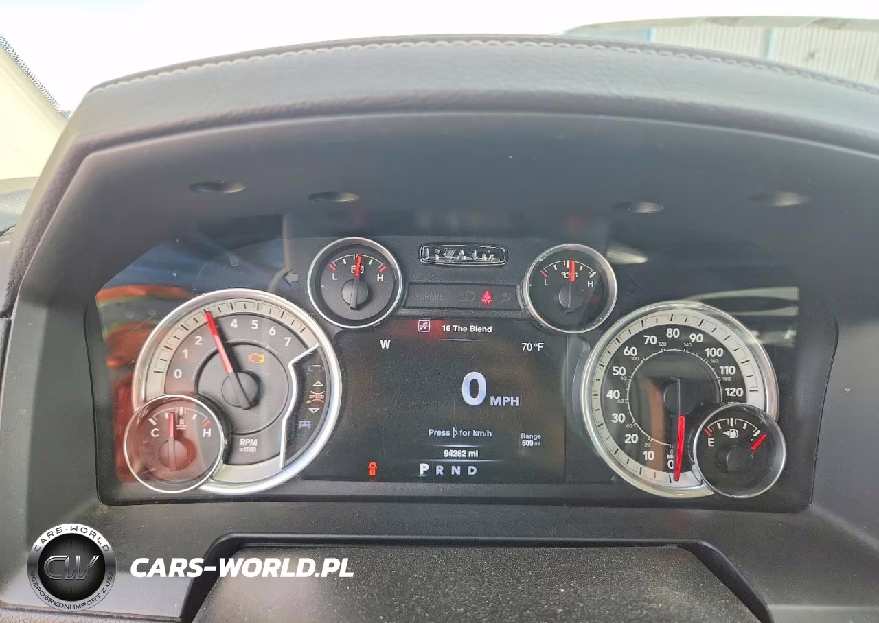 2016 Ram 1500 Laramie VIN:1C6RR7NT7GS234439 - 9