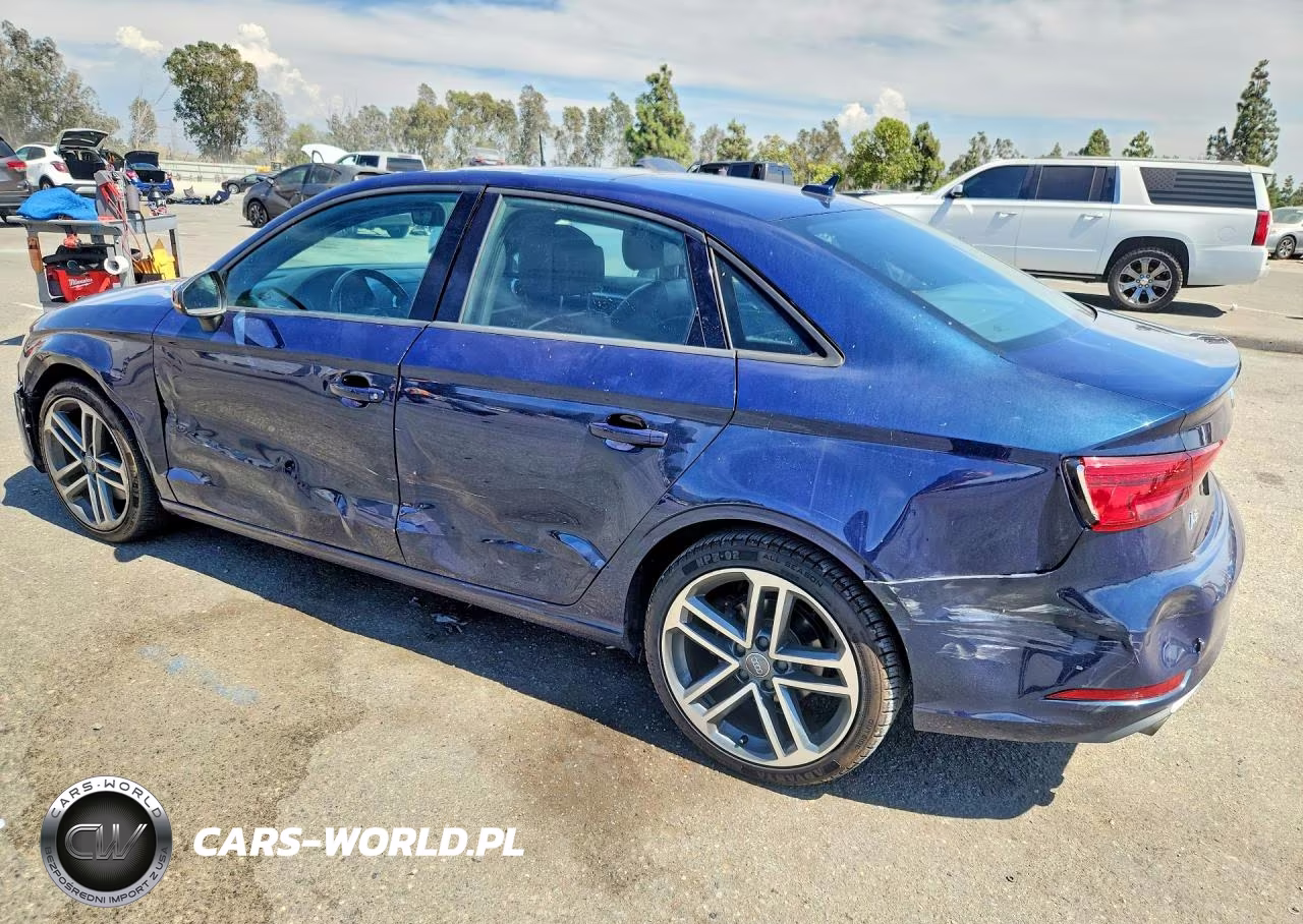 2018 Audi A3 Premium VIN:WAUAUGFF6J1010263 - 2