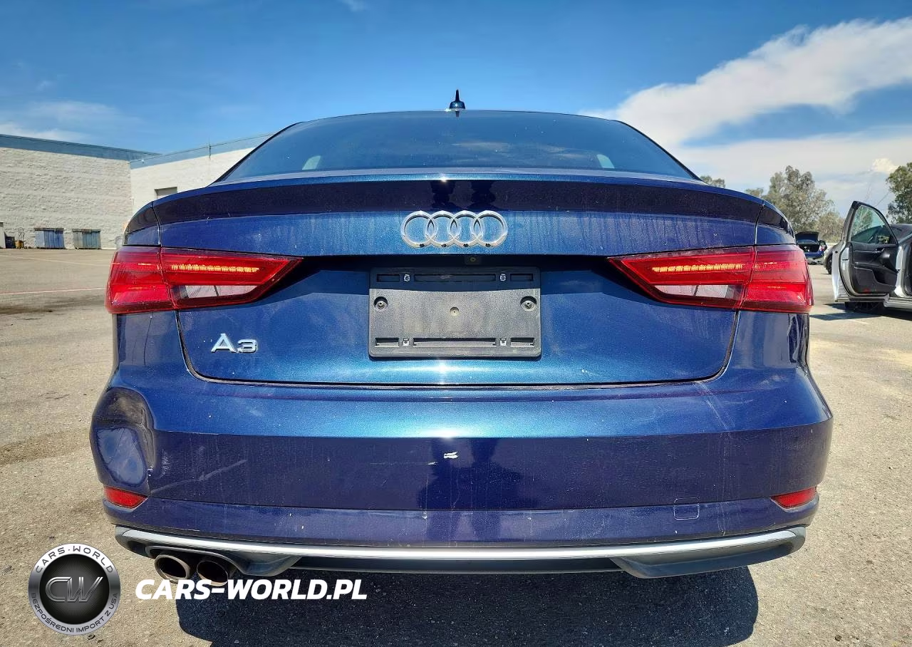 2018 Audi A3 Premium VIN:WAUAUGFF6J1010263 - 6