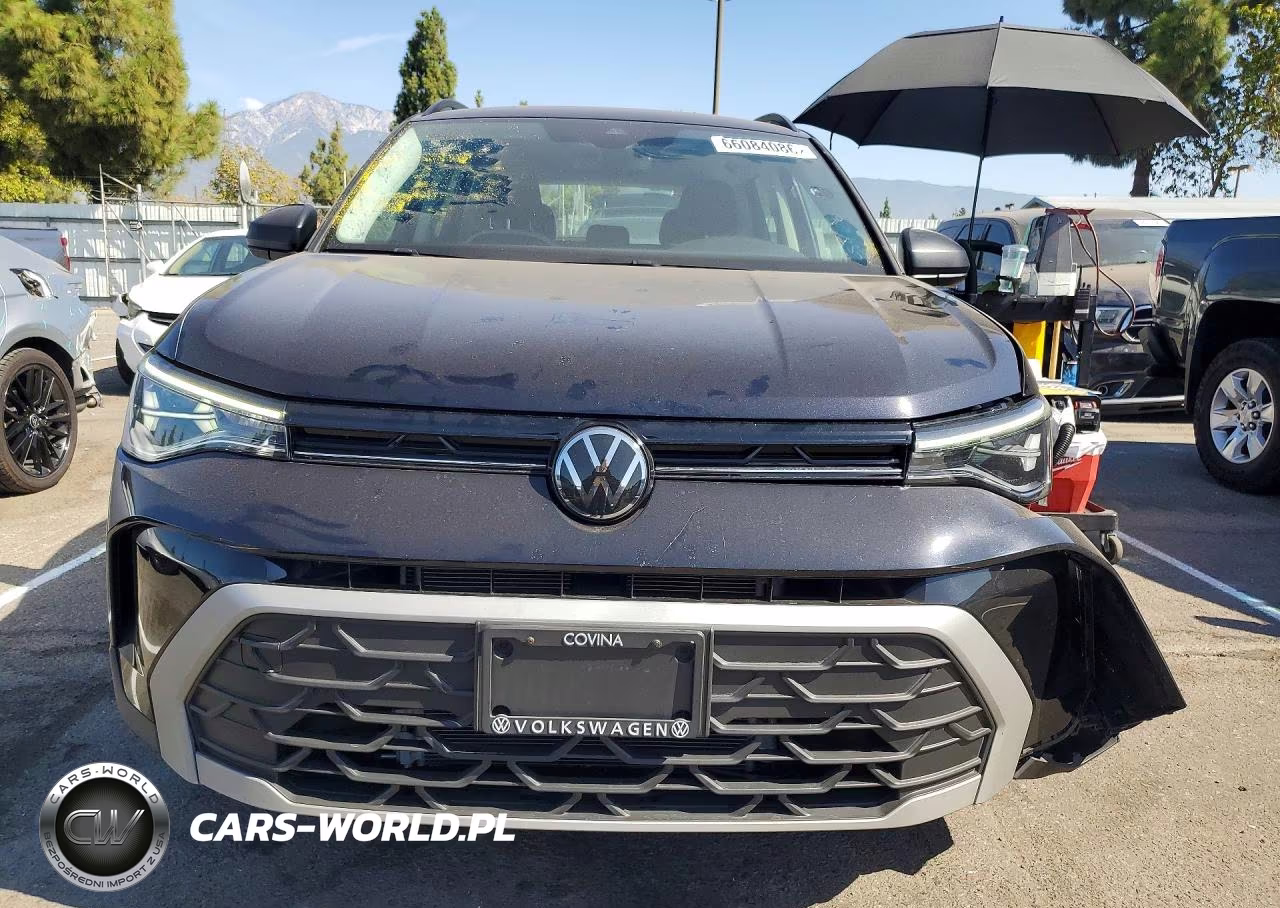 2025 Volkswagen Taos S VIN:3VV5C7B25SM049913 - 5