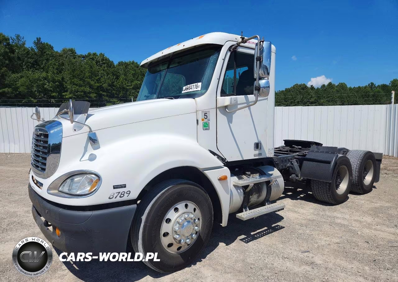 2003 Freightliner Convention - Semi Truck