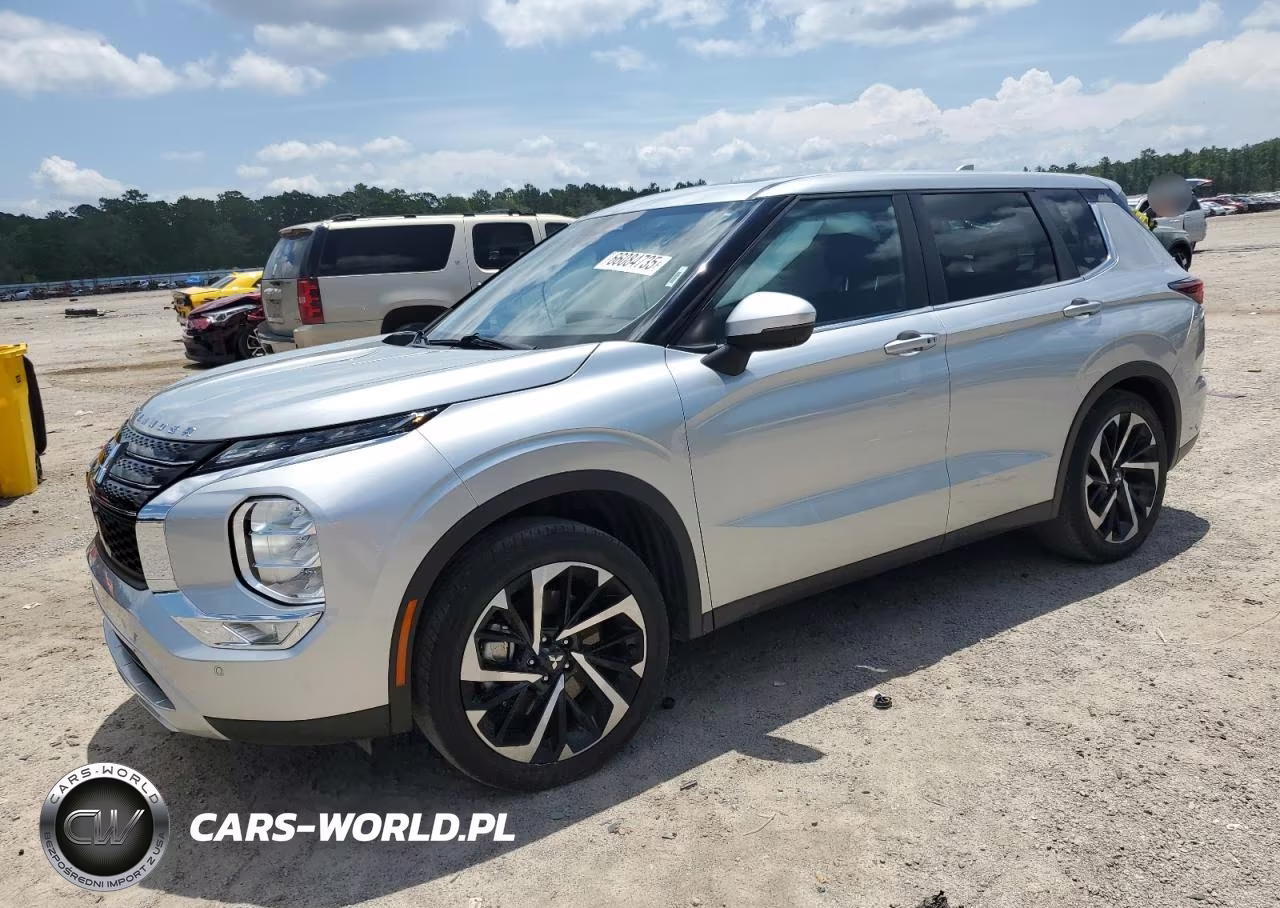2023 Mitsubishi Outlander Se – zdjęcie 1 z 13