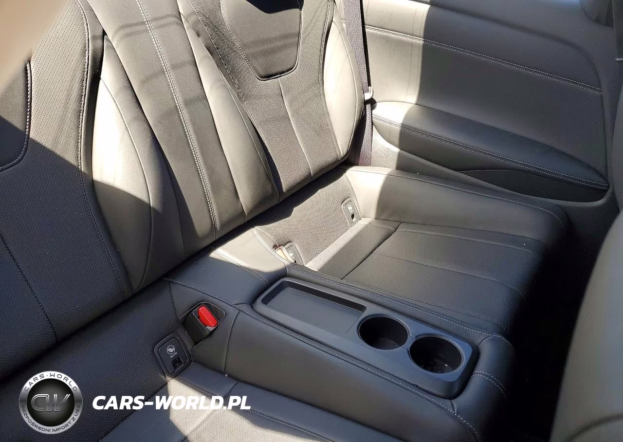 2017 Infiniti Q60 3.0T Premium VIN:JN1EV7EK5HM364464 - 10