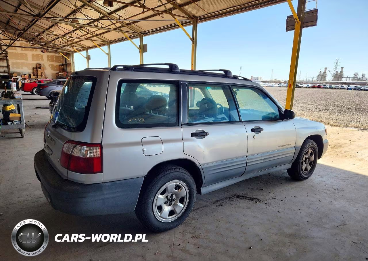 2002 Subaru Forester L VIN:JF1SF635X2H751845 - 3