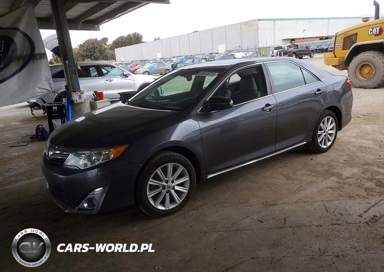 2012 Toyota Camry Xle V6 – zdjęcie 1 z 12
