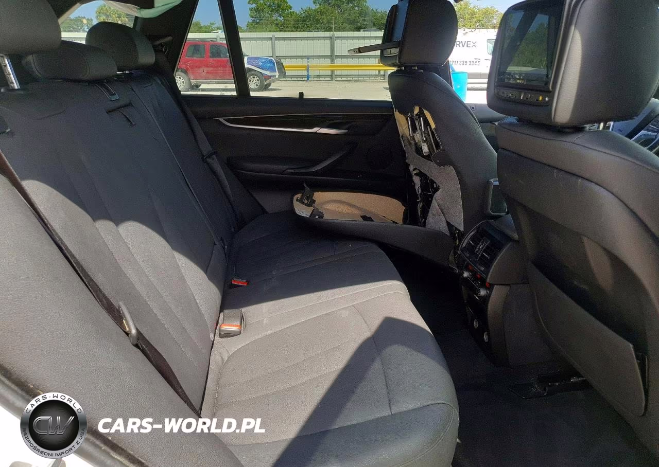 2018 BMW X5 xDrive35I VIN:5UXKR0C5XJ0X93359 - 11