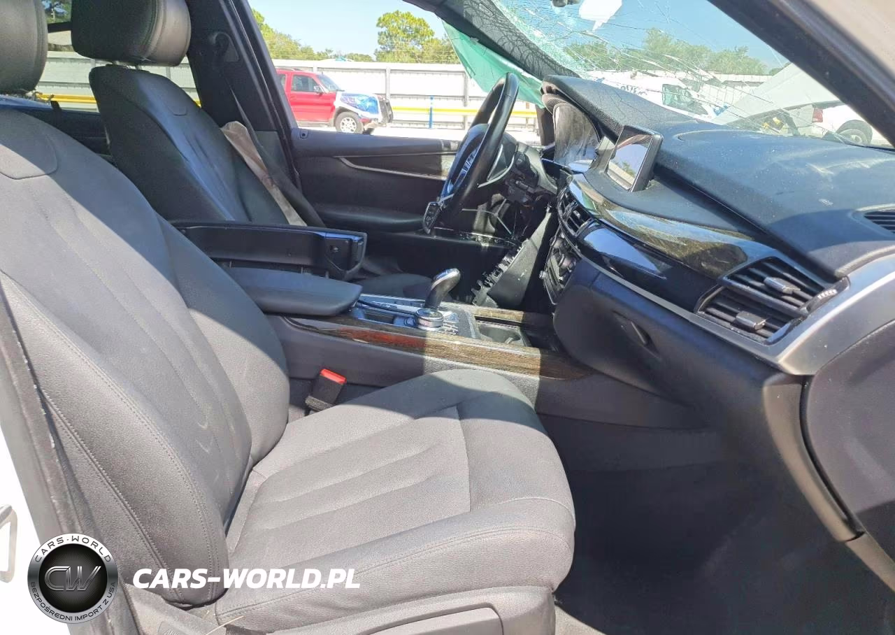 2018 BMW X5 xDrive35I VIN:5UXKR0C5XJ0X93359 - 7