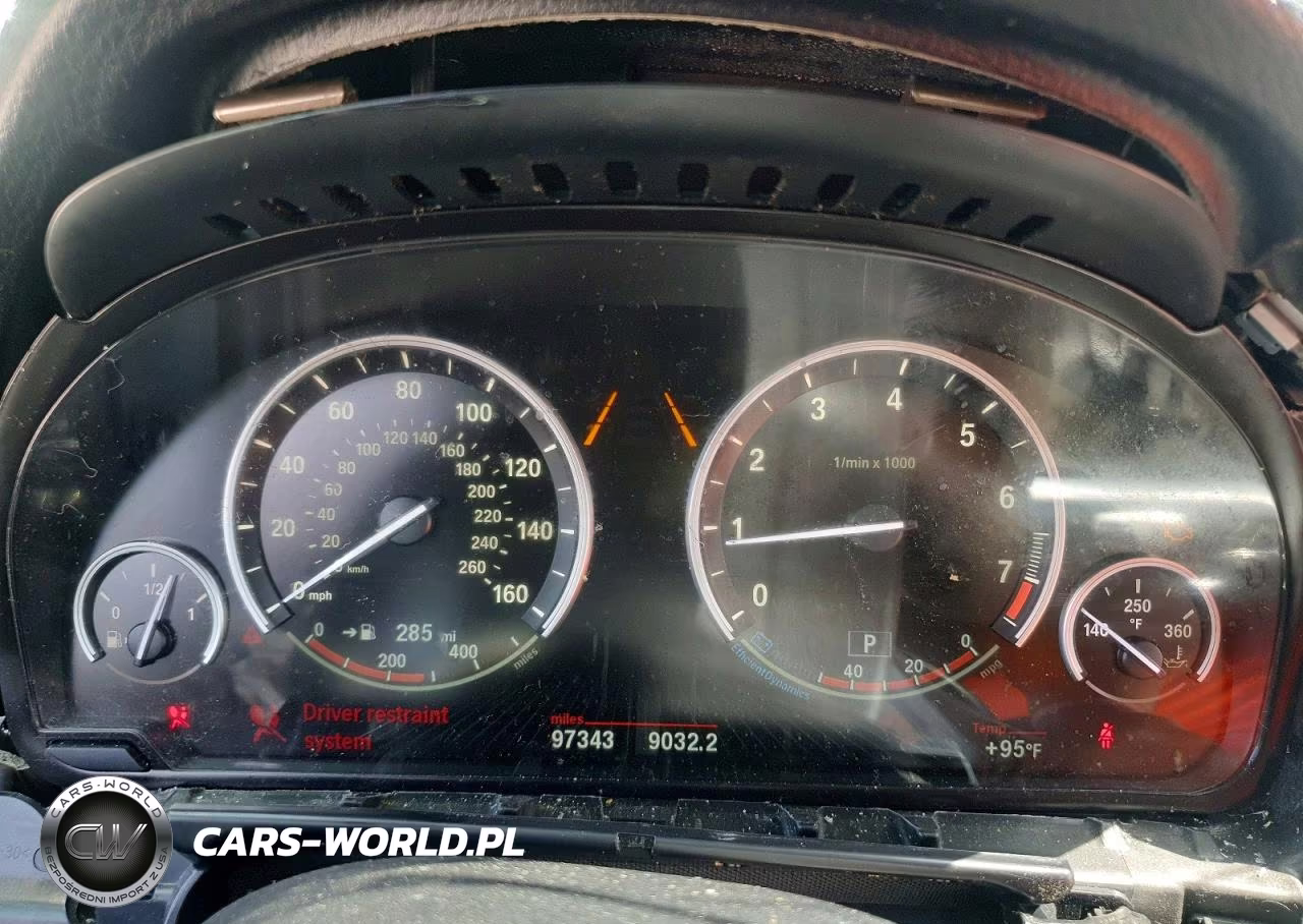 2018 BMW X5 xDrive35I VIN:5UXKR0C5XJ0X93359 - 9