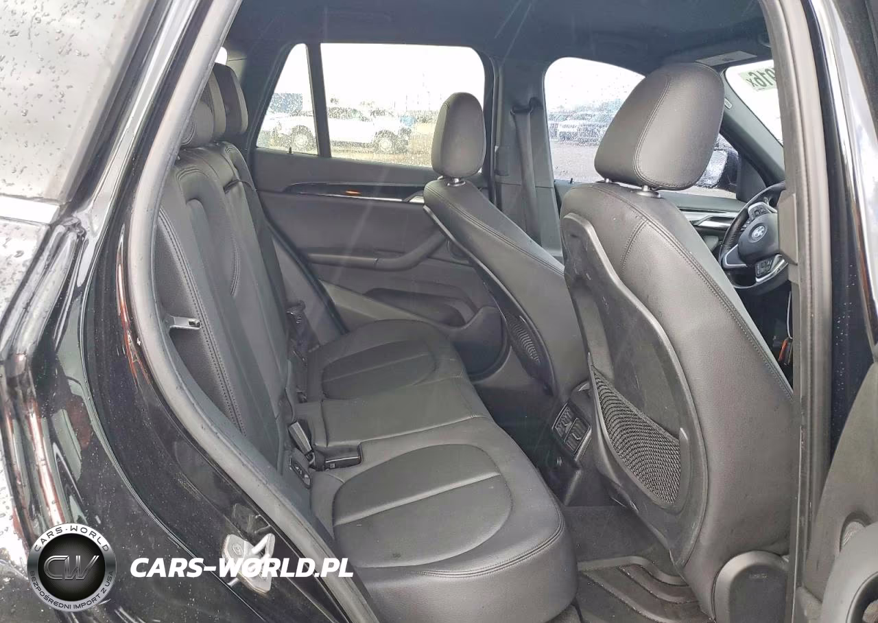 2018 BMW X1 Sdrive28I VIN:WBXHU7C32J5L05853 - 11