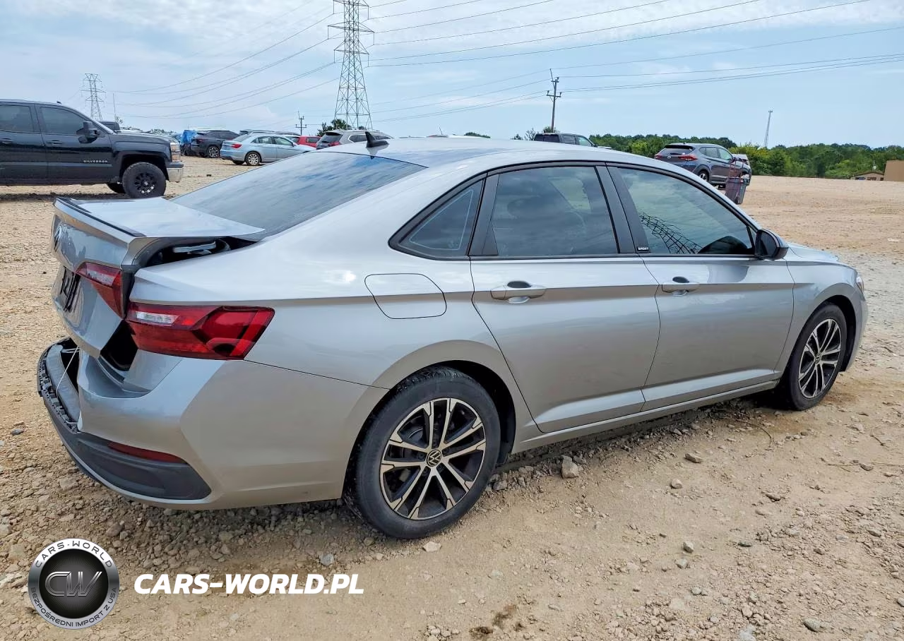 2023 Volkswagen Jetta Sport VIN:3VWBM7BU6PM044014 - 3
