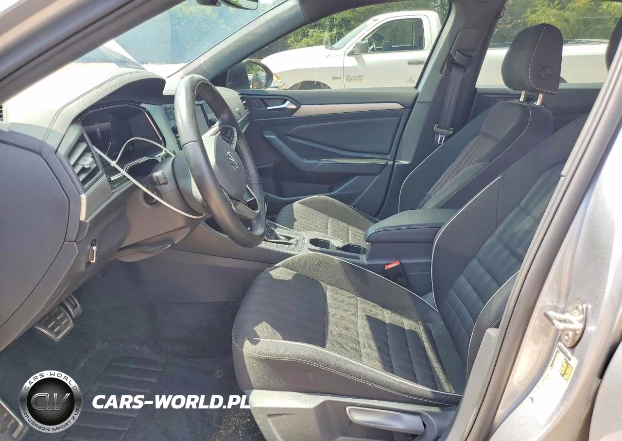 2023 Volkswagen Jetta Sport VIN:3VWBM7BU6PM044014 - 7